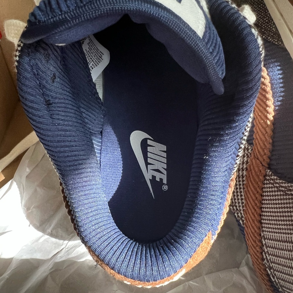 Nike Dunk Low Premium in Tweed Corduroy In Size Women’s Size 9 Men’s 7.5 - Picture 10 of 15